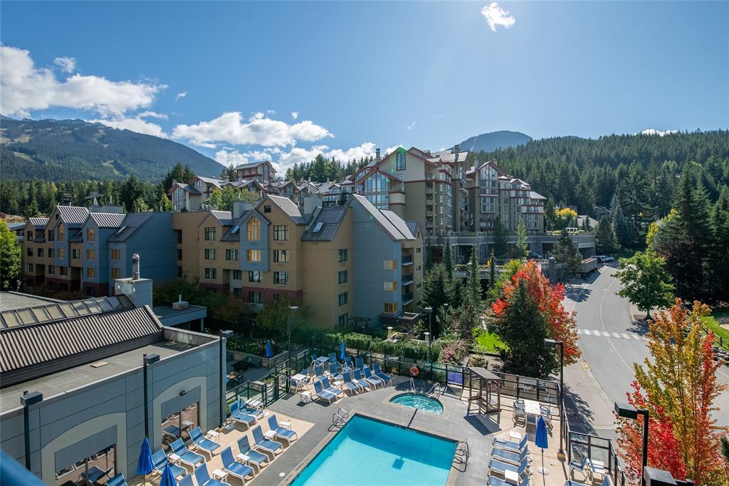 #428/430 – 4050 Whistler Way