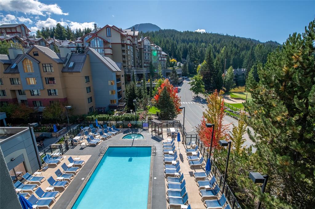#428/430 – 4050 Whistler Way