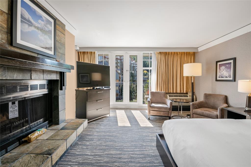 #428/430 – 4050 Whistler Way