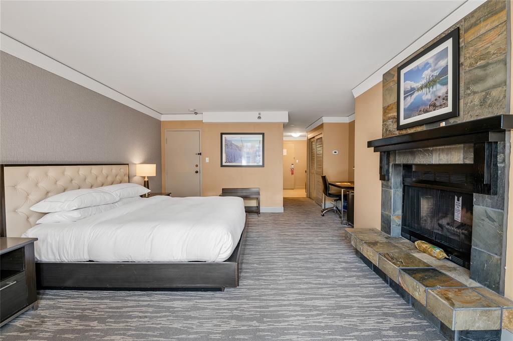 #428/430 – 4050 Whistler Way