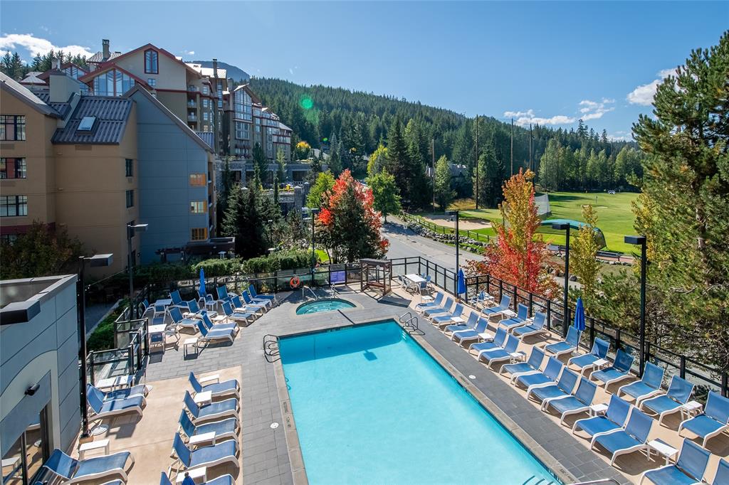 #428/430 – 4050 Whistler Way