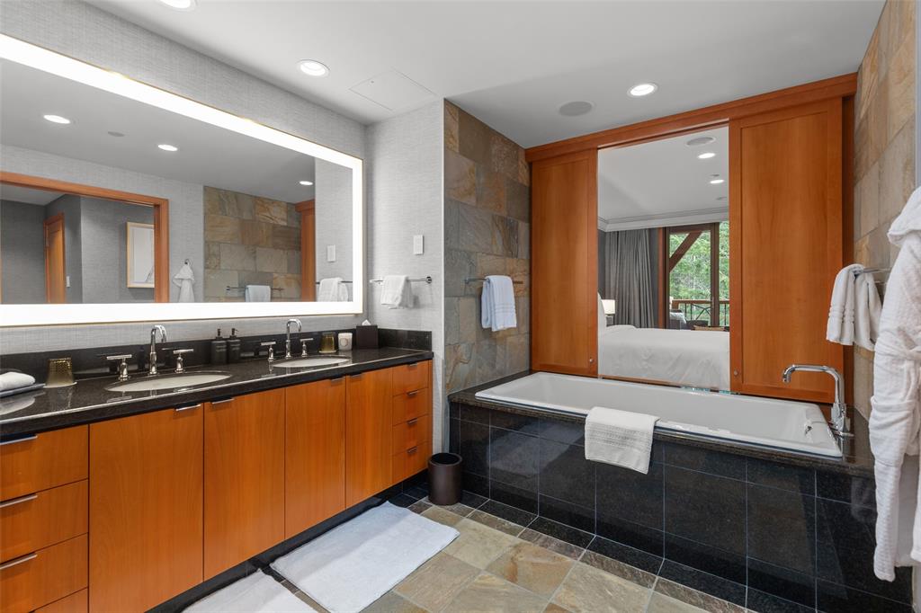 #52 – 4617 Blackcomb Way