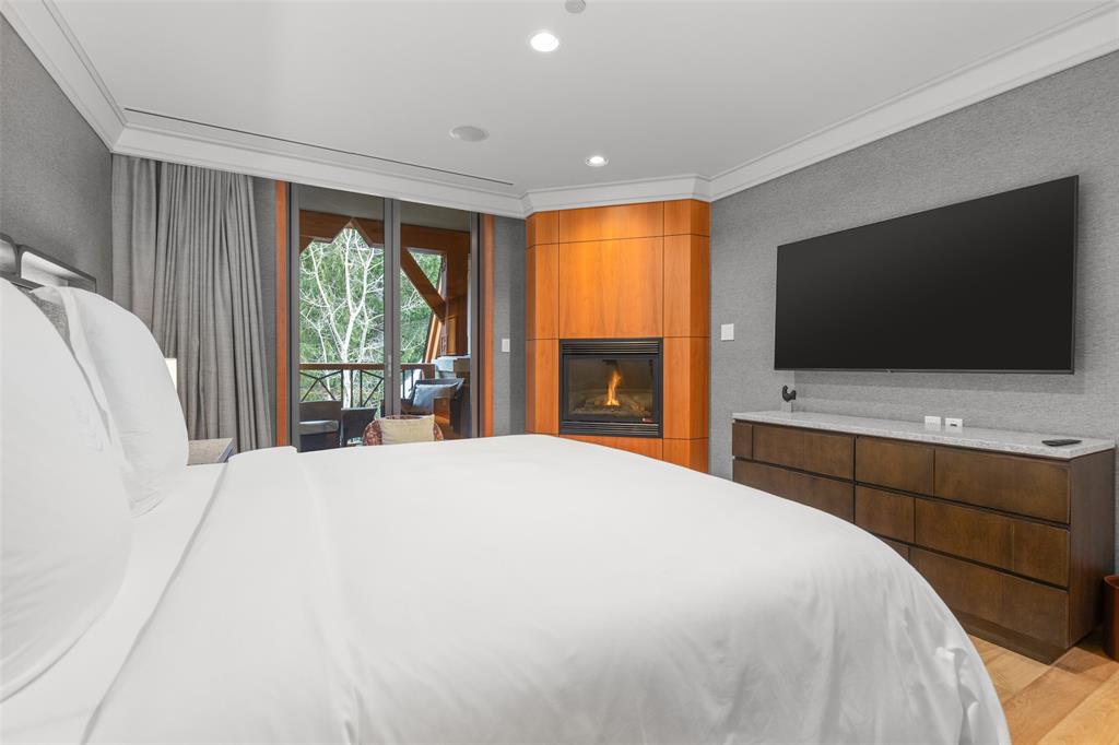 #52 – 4617 Blackcomb Way