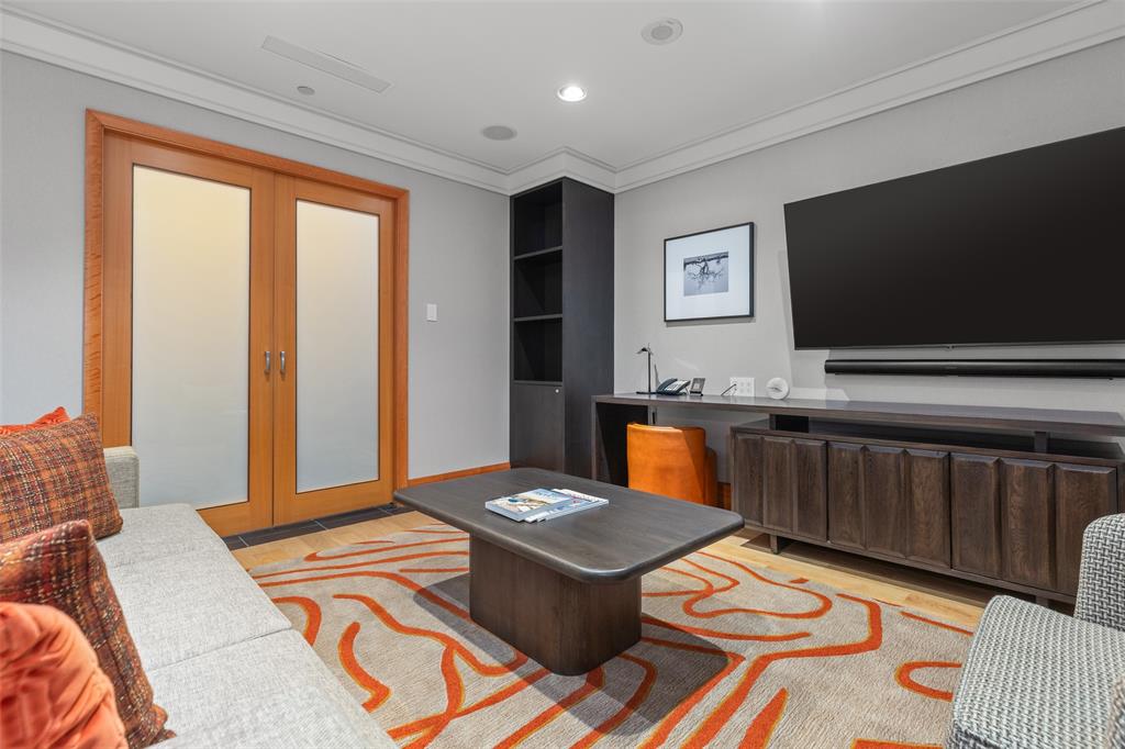 #52 – 4617 Blackcomb Way