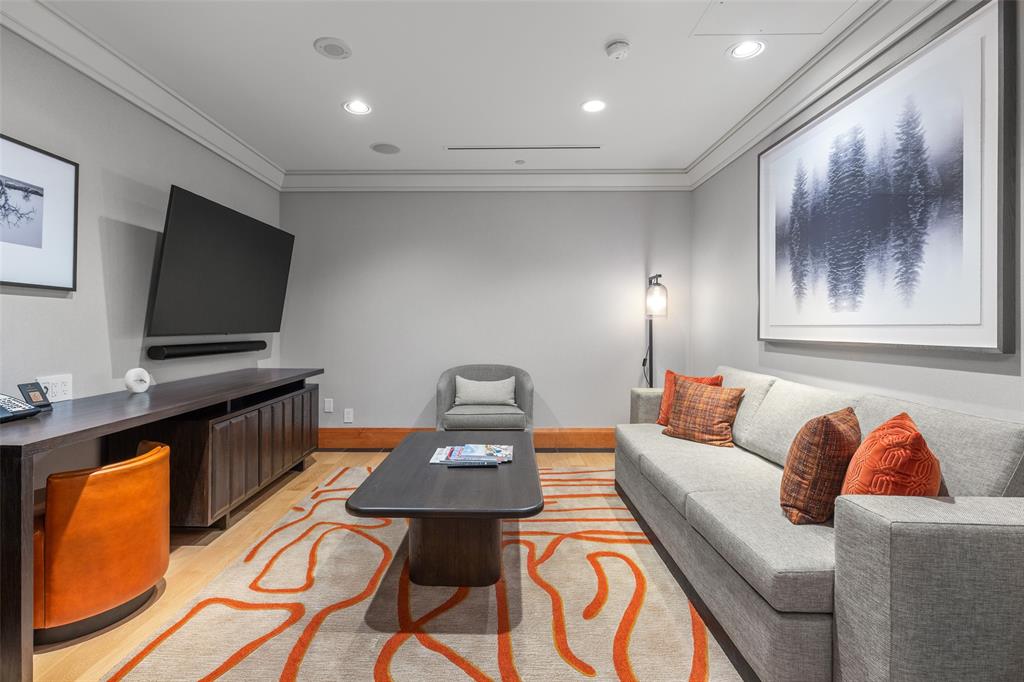 #52 – 4617 Blackcomb Way