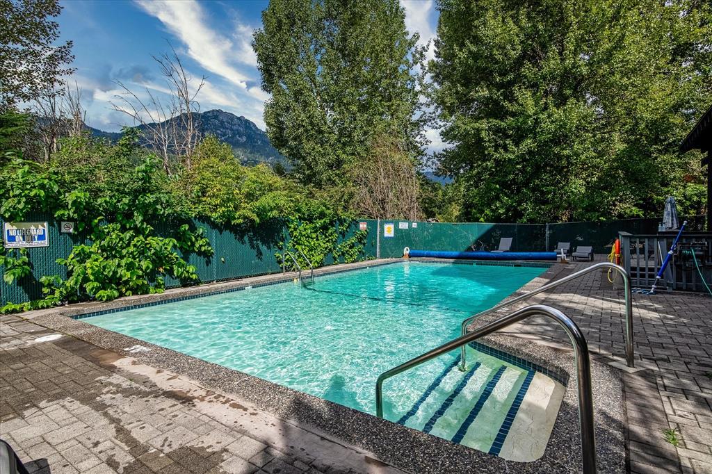 #101 – 2021 Karen Crescent