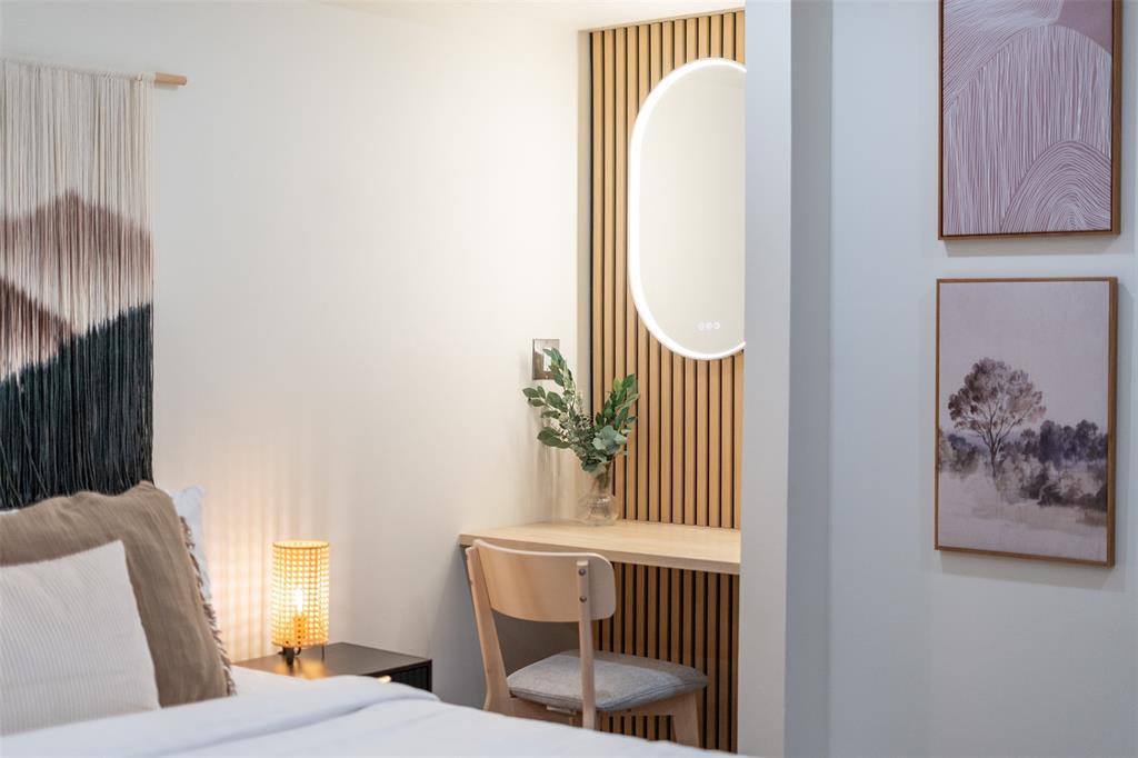 #101 – 2021 Karen Crescent