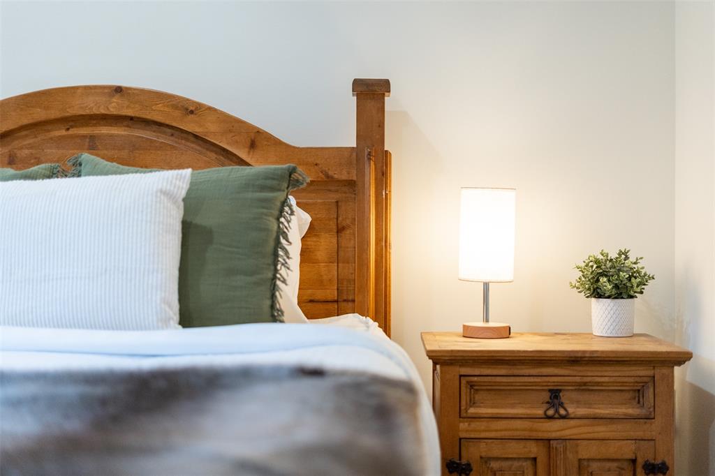 #101 – 2021 Karen Crescent