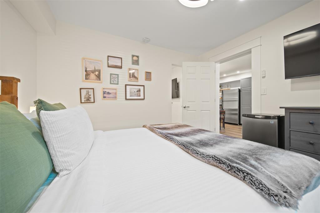 #101 – 2021 Karen Crescent