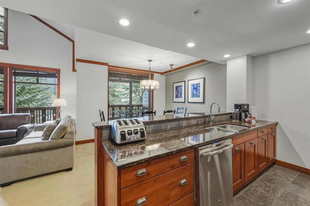 #208 – 2202 Gondola Way