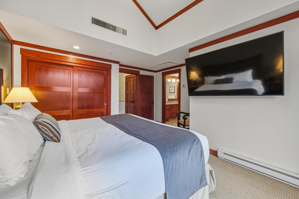 #208 – 2202 Gondola Way