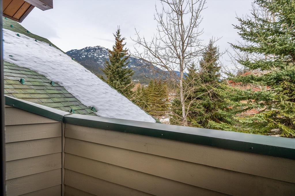 #208 – 2202 Gondola Way