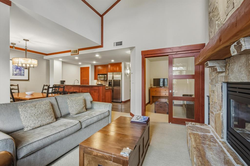 #208 – 2202 Gondola Way