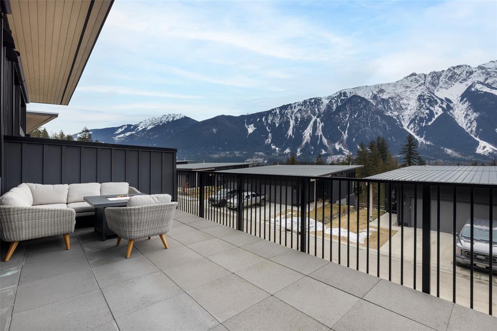 #44 – 4000 Sunstone Way