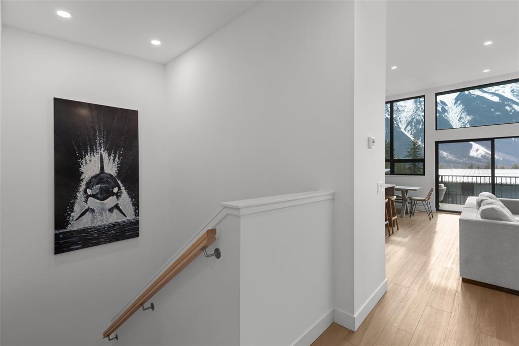 #44 – 4000 Sunstone Way