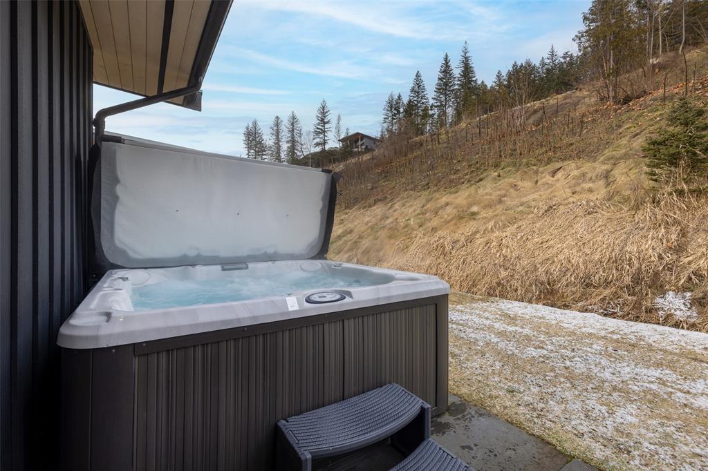 #44 – 4000 Sunstone Way