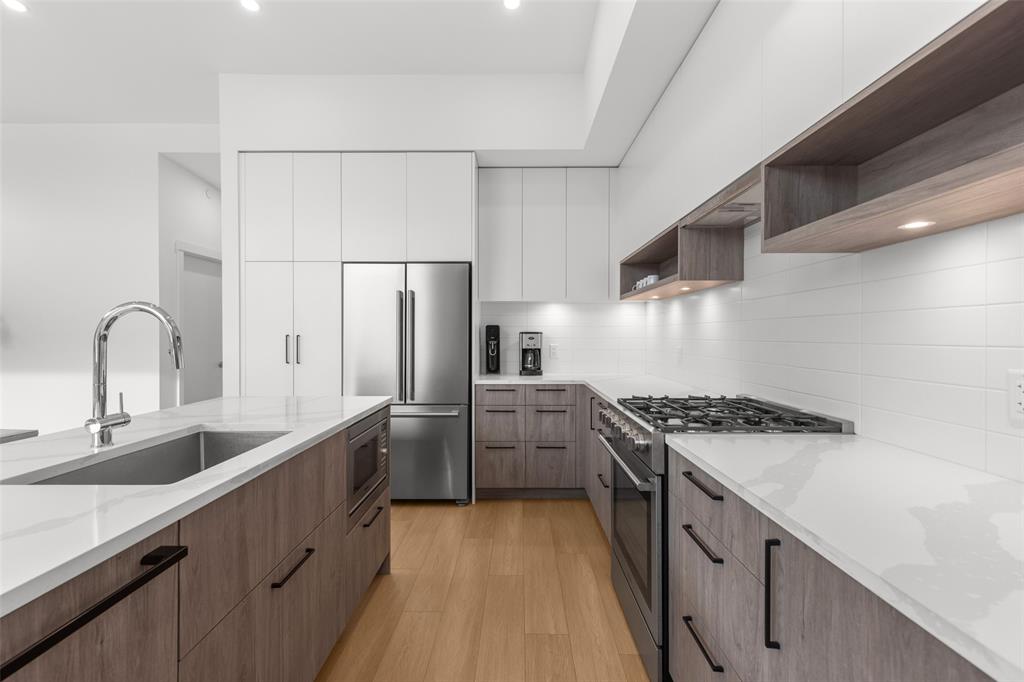 #44 – 4000 Sunstone Way