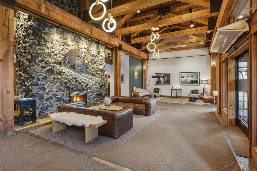 #423 – 4200 Whistler Way