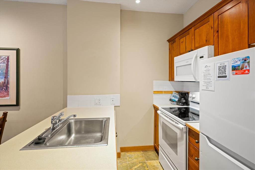 #212 – 4660 Blackcomb Way