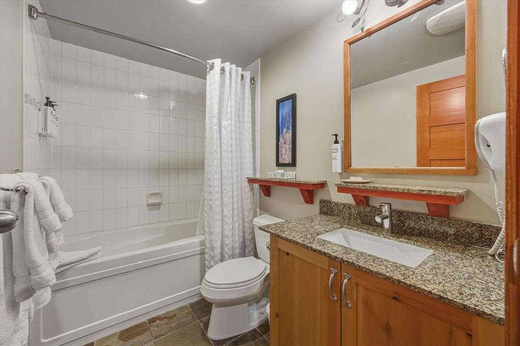 #326D – 2036 London Lane