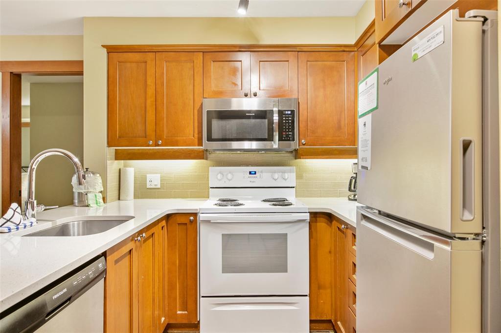 #310G2 – 4653 Blackcomb Way