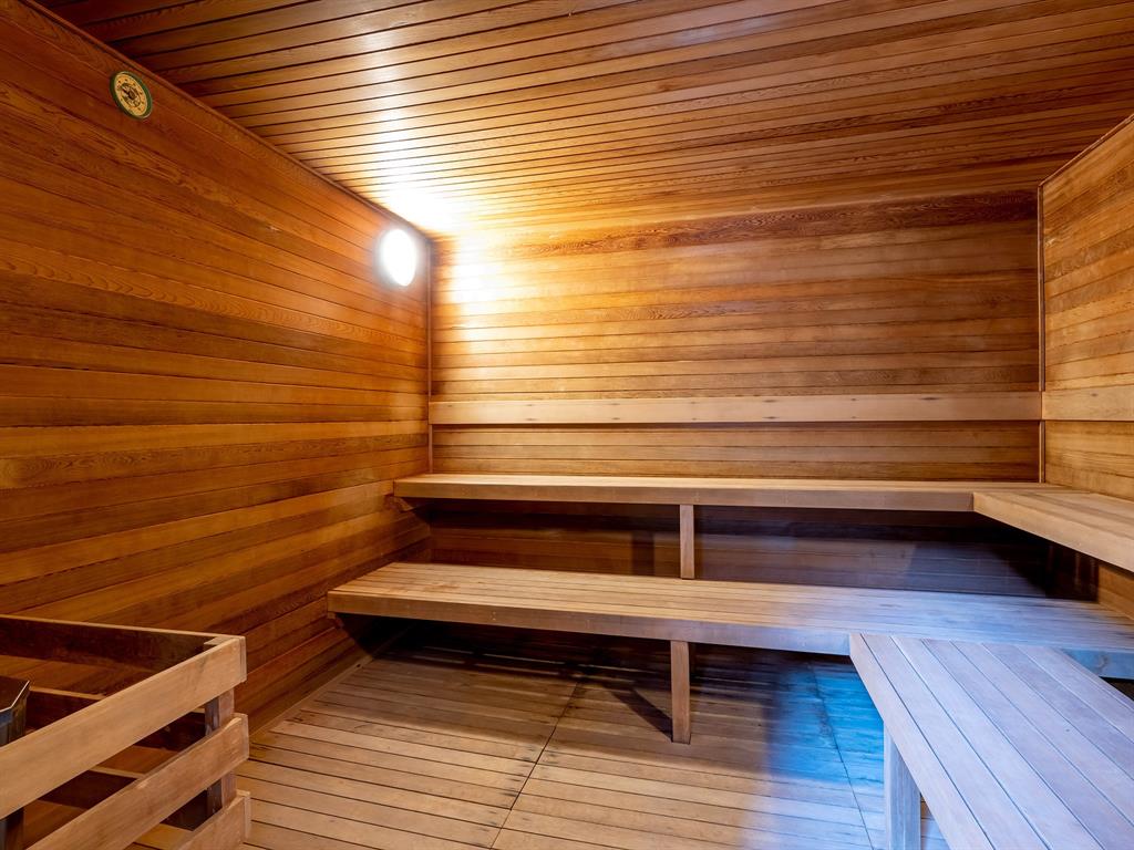 #414A – 2020 London Lane