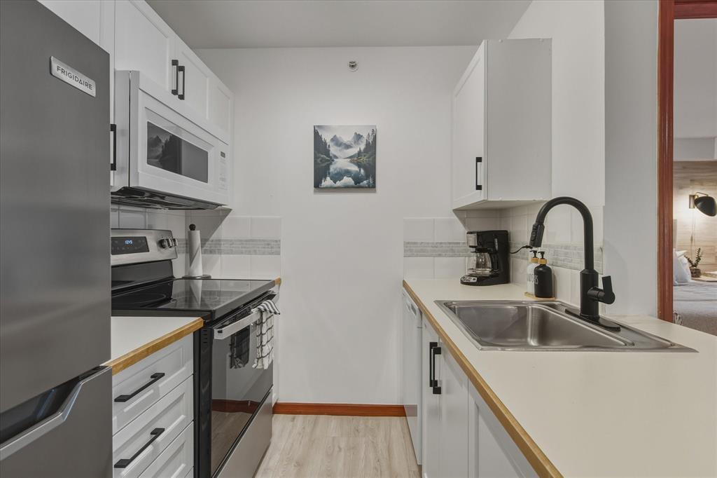 #442 – 4800 Spearhead Drive