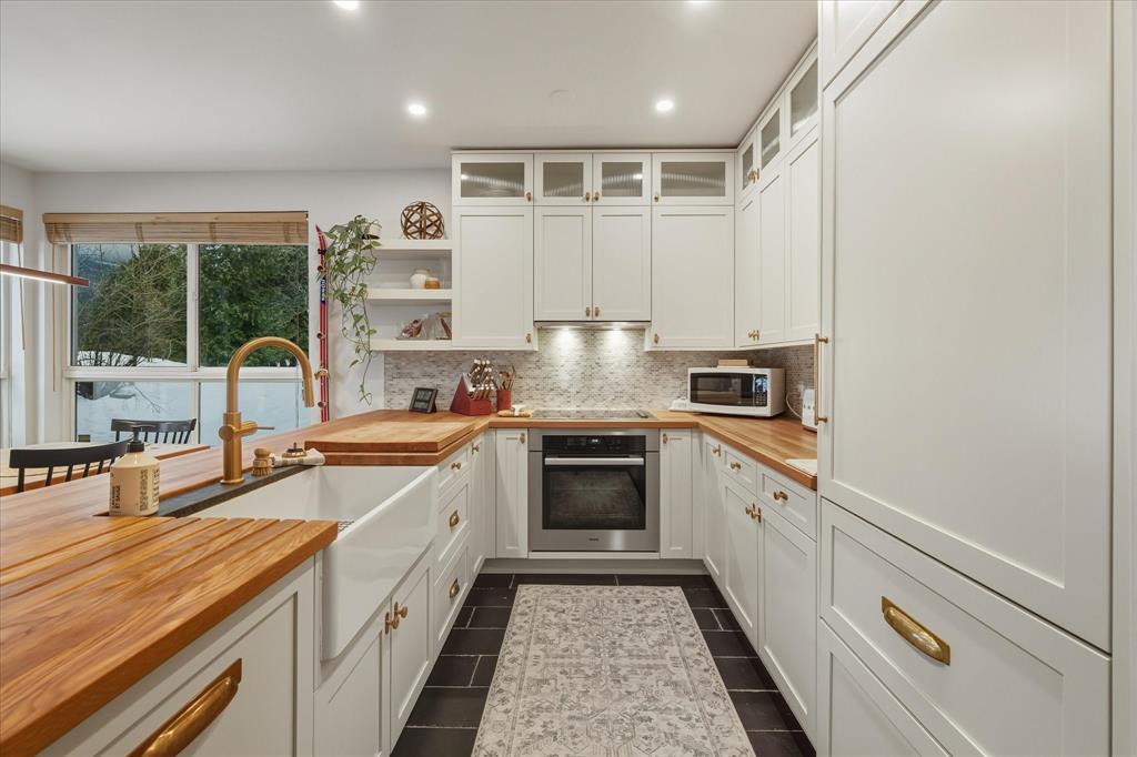 #24 – 4628 Blackcomb Way