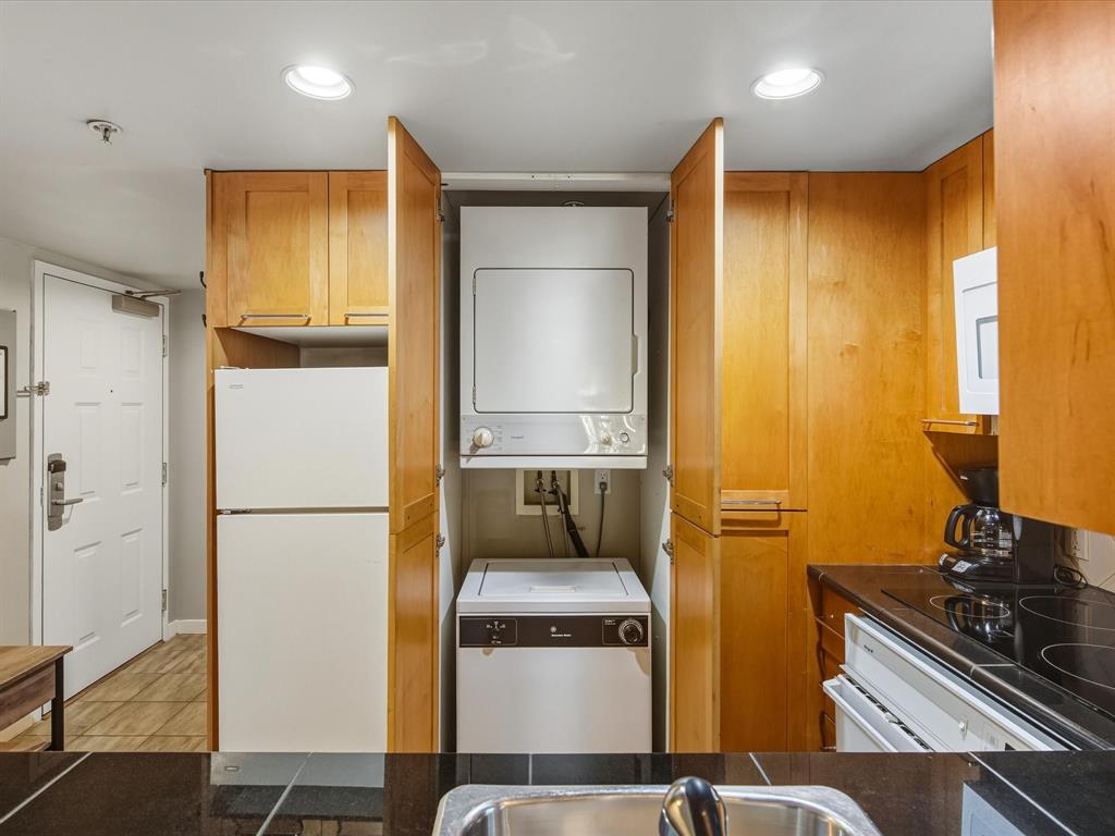 #3308 – 4295 Blackcomb Way