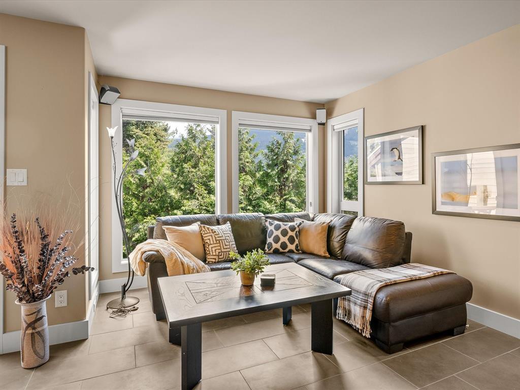 #36 – 6125 Eagle Drive