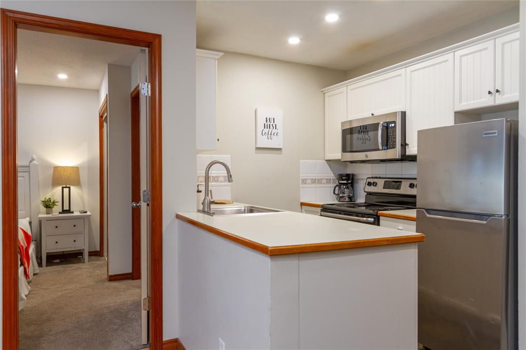 #107 – 4800 Spearhead Drive