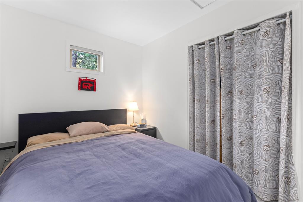 #216 – 3070 Hillcrest Drive