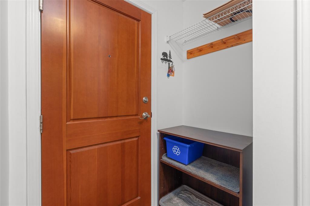 #216 – 3070 Hillcrest Drive