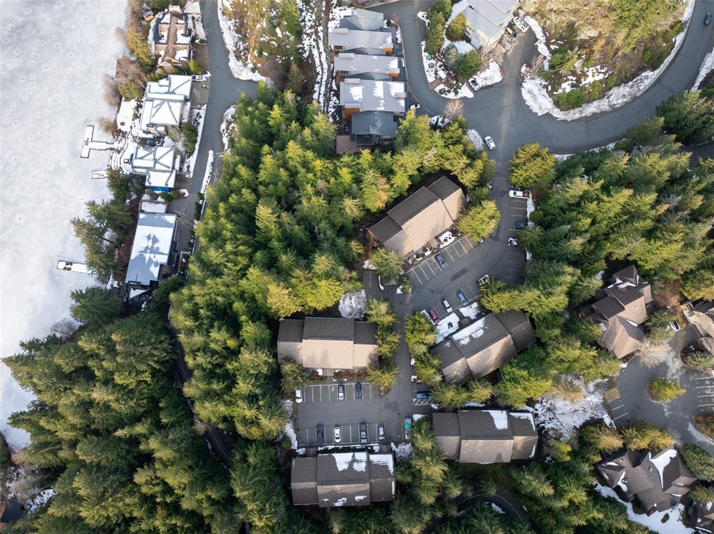 #216 – 3070 Hillcrest Drive