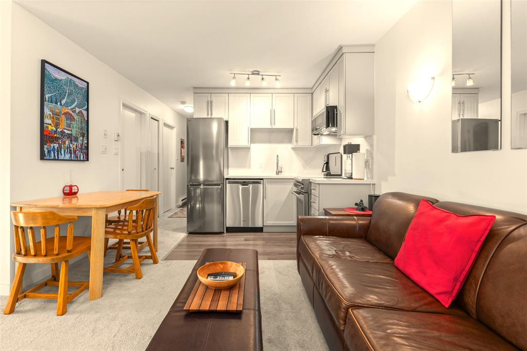 #216 – 3070 Hillcrest Drive