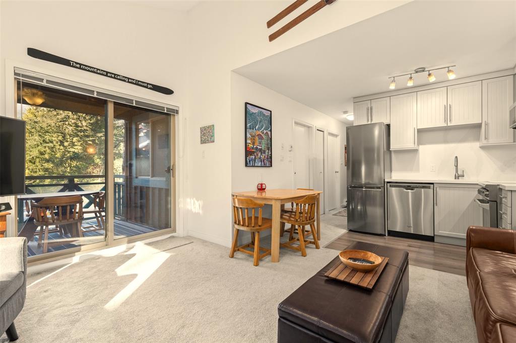 #216 – 3070 Hillcrest Drive