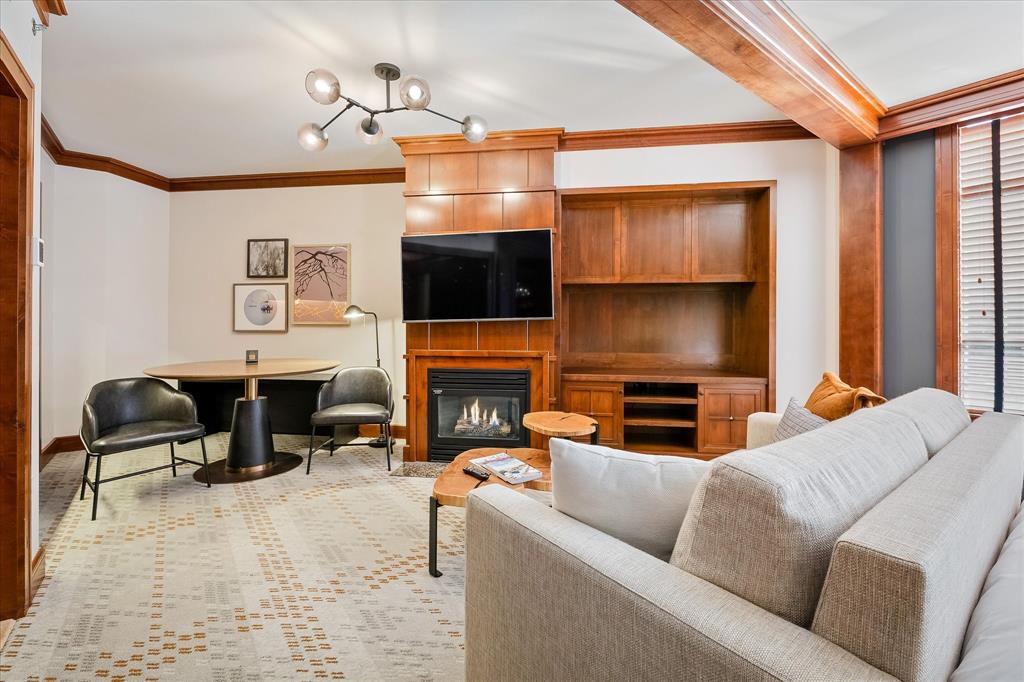 #518 – 4591 Blackcomb Way