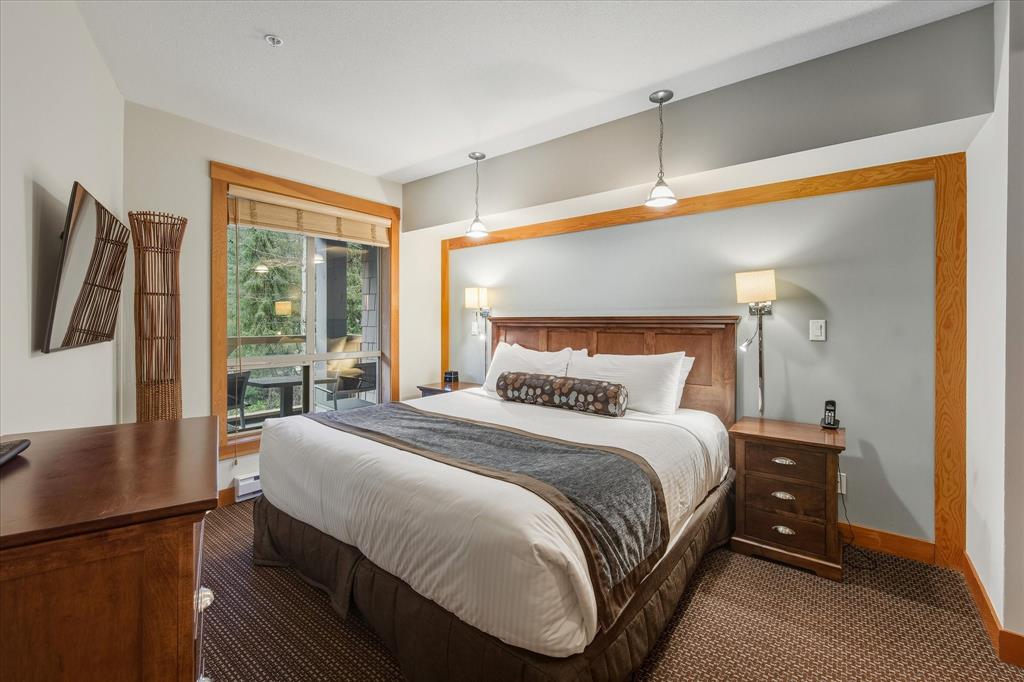 #430D – 2036 London Lane