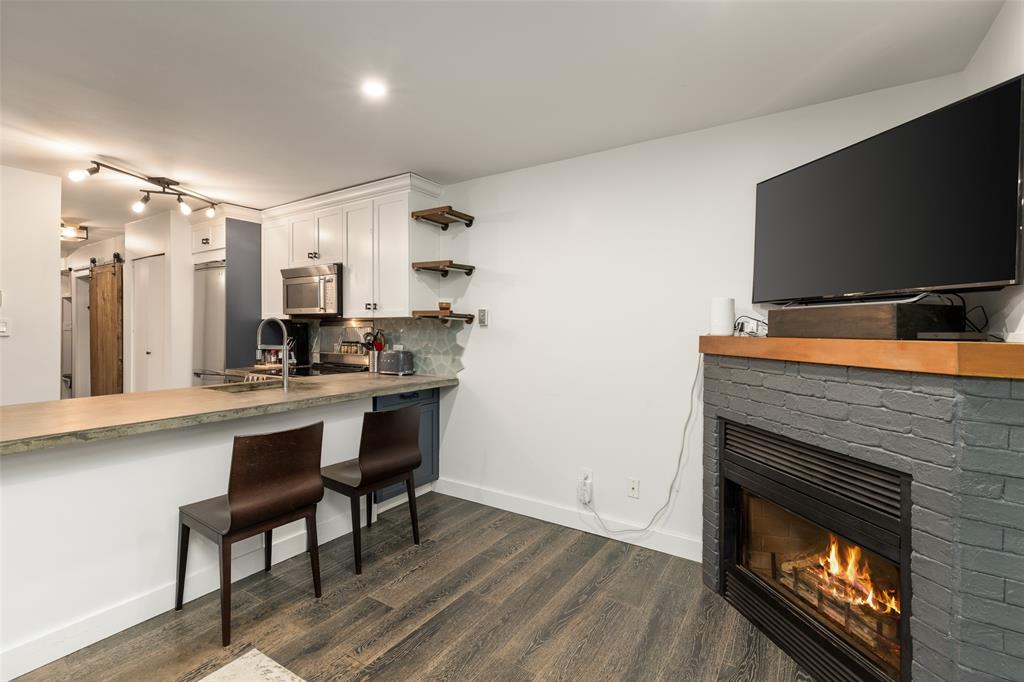 #113 – 3070 Hillcrest Drive