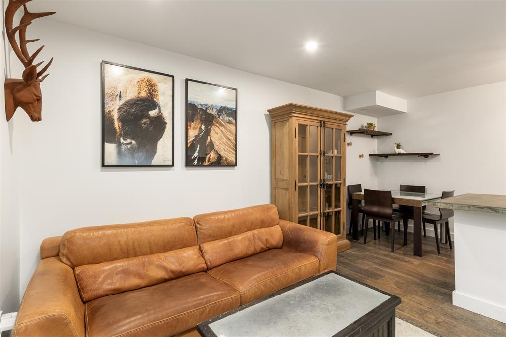 #113 – 3070 Hillcrest Drive