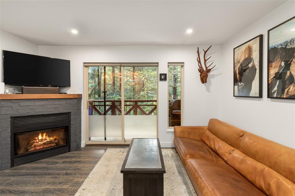 #113 – 3070 Hillcrest Drive