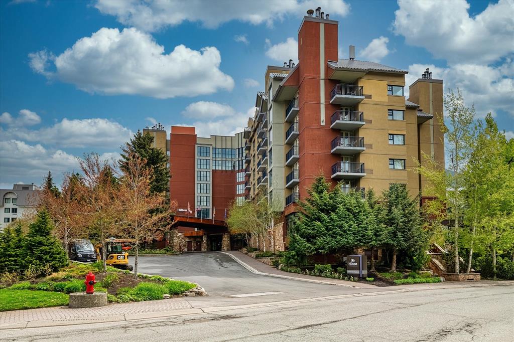 #709/711 – 4050 Whistler Way