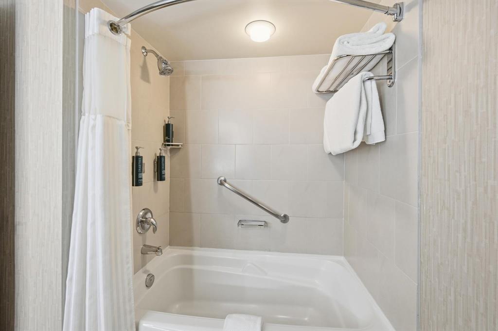 #709/711 – 4050 Whistler Way