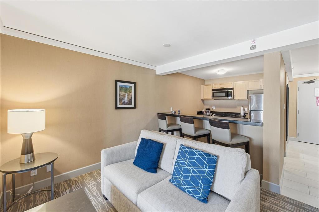 #709/711 – 4050 Whistler Way