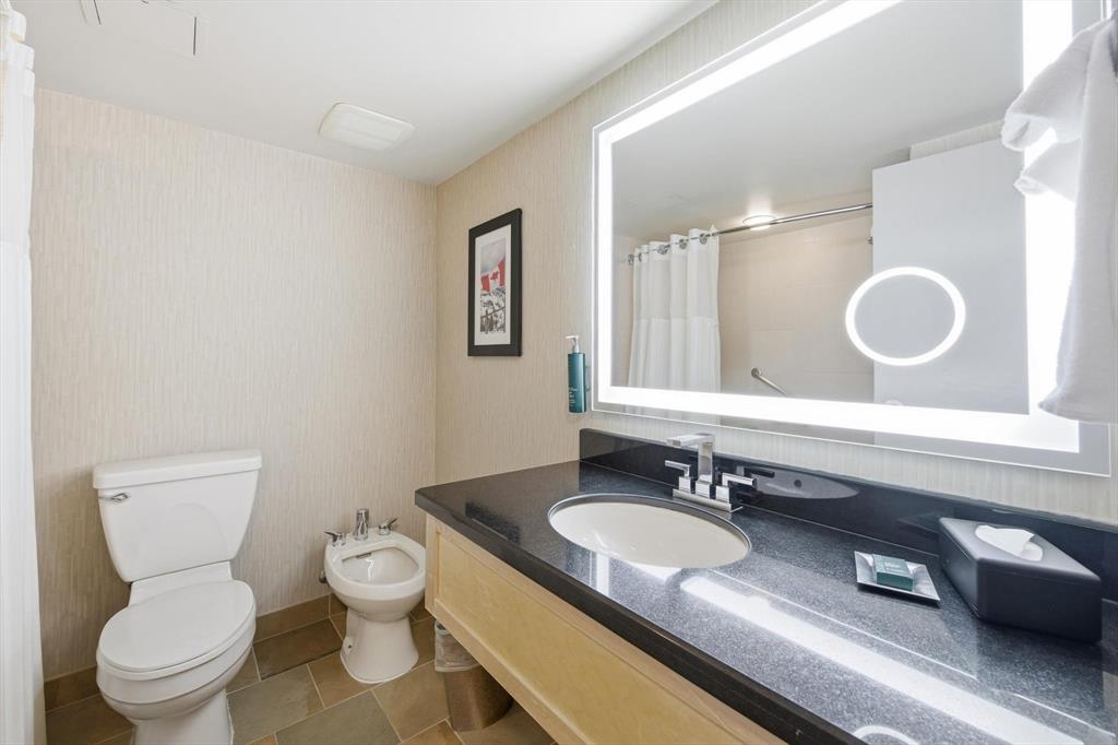 #709/711 – 4050 Whistler Way