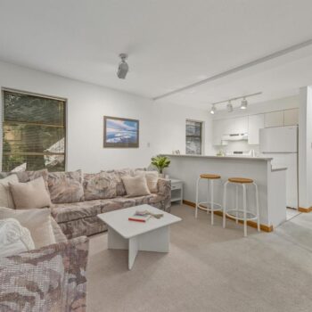 #1102 – 3050 Hillcrest Drive