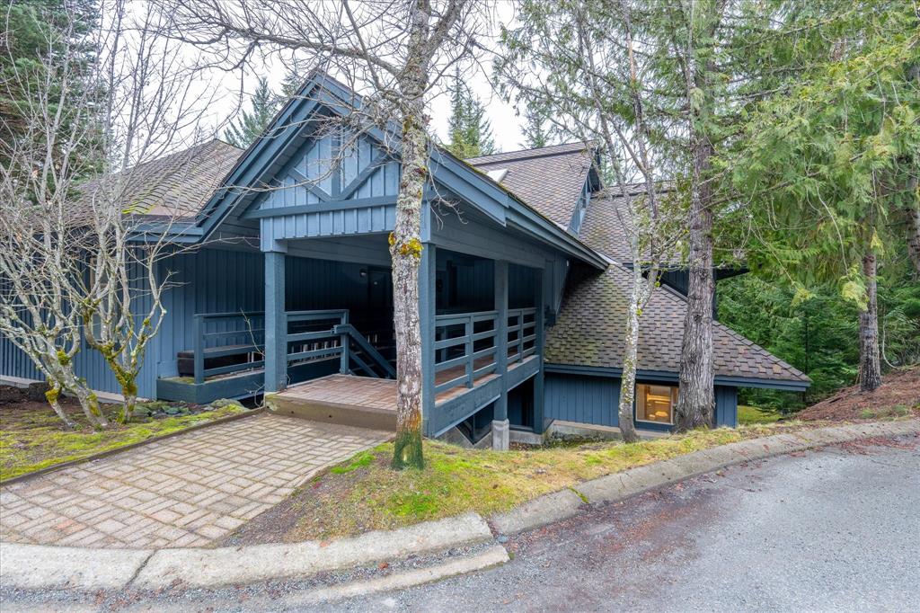 #1102 – 3050 Hillcrest Drive