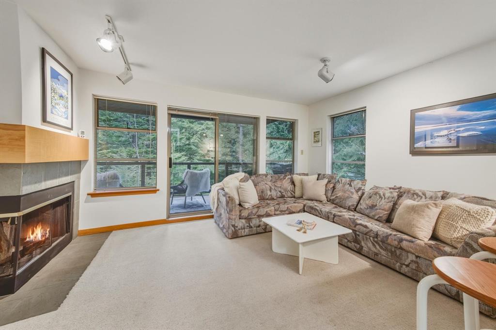 #1102 – 3050 Hillcrest Drive