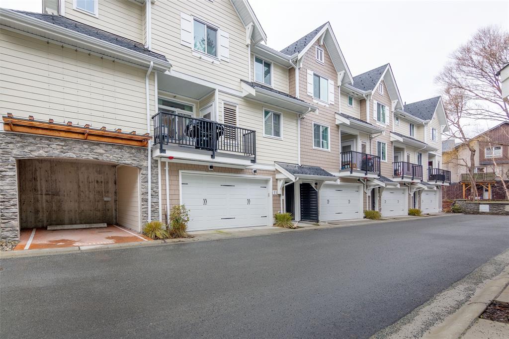 #11 – 7360 Crabapple Court