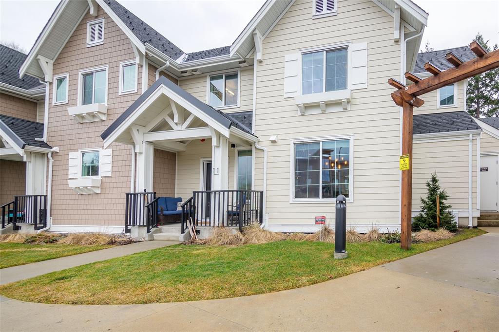 #11 – 7360 Crabapple Court